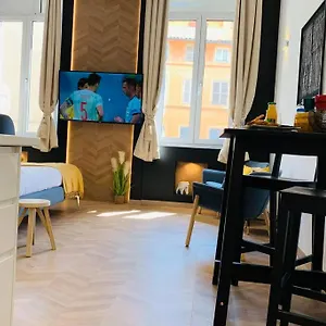 https://suite-le-cezanne.fr-provencehotel.com