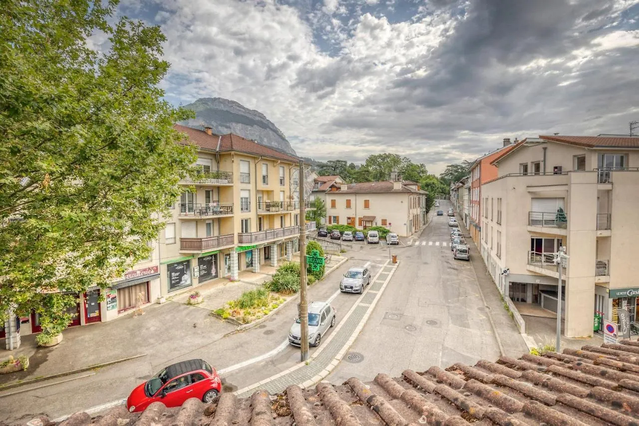 Appartement Le Loft 39 - Chu à La Tronche  0*, La Tronche (Isere) France